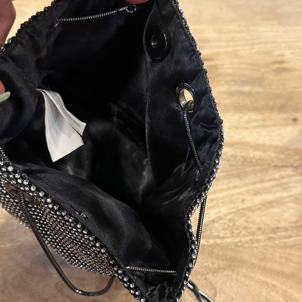 La Regale Black and White Mini Drawstring Bag - Picture 6 of 13